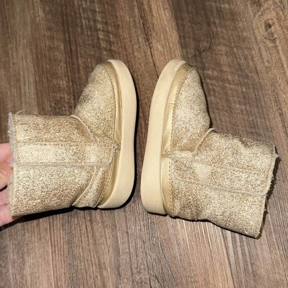 UGG‎ Baby Gold Glitter Boots Size 4/5